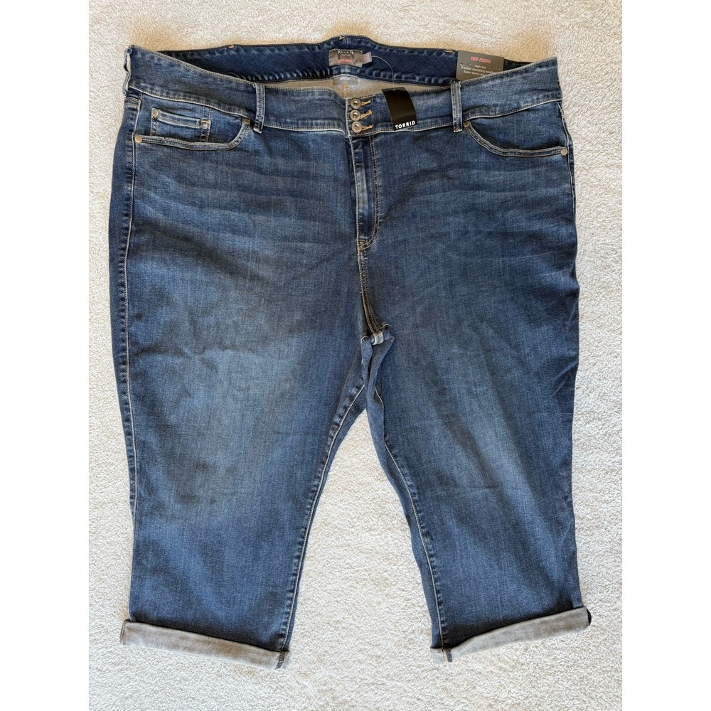 NWT Torrid Super Soft Crop Jegging Denim Button Fly Jeans Women's Size‎ 30